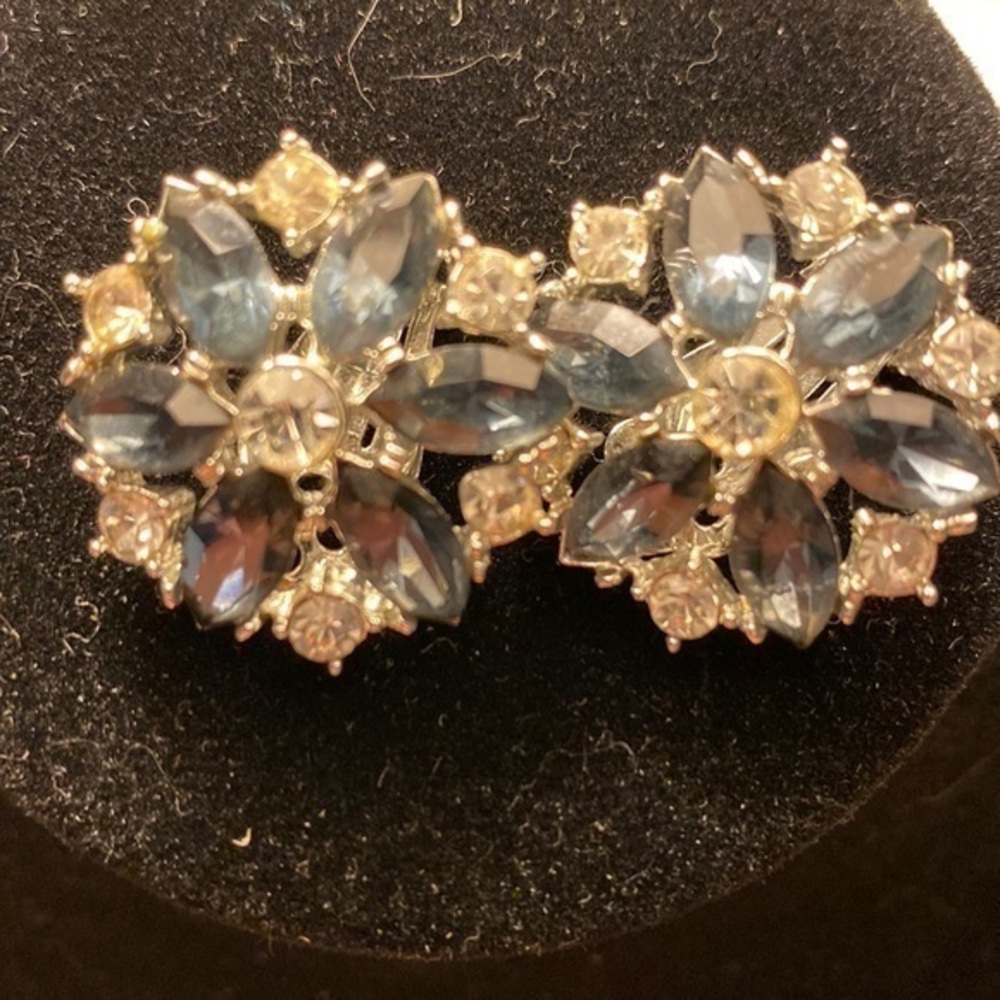 Retro Clip on sparkly earrings